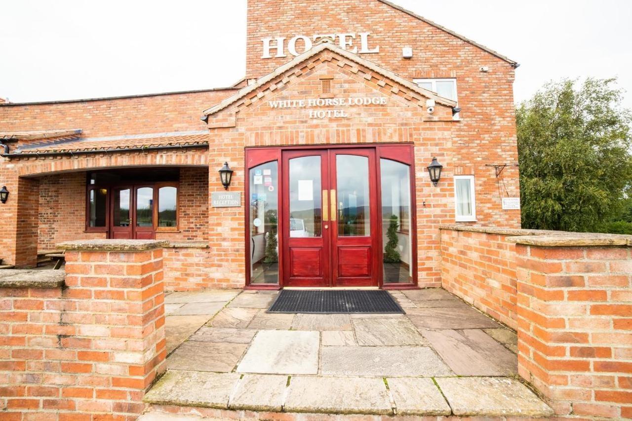 Oyo White Horse Lodge Hotel, East Thirsk Bagby Екстериор снимка