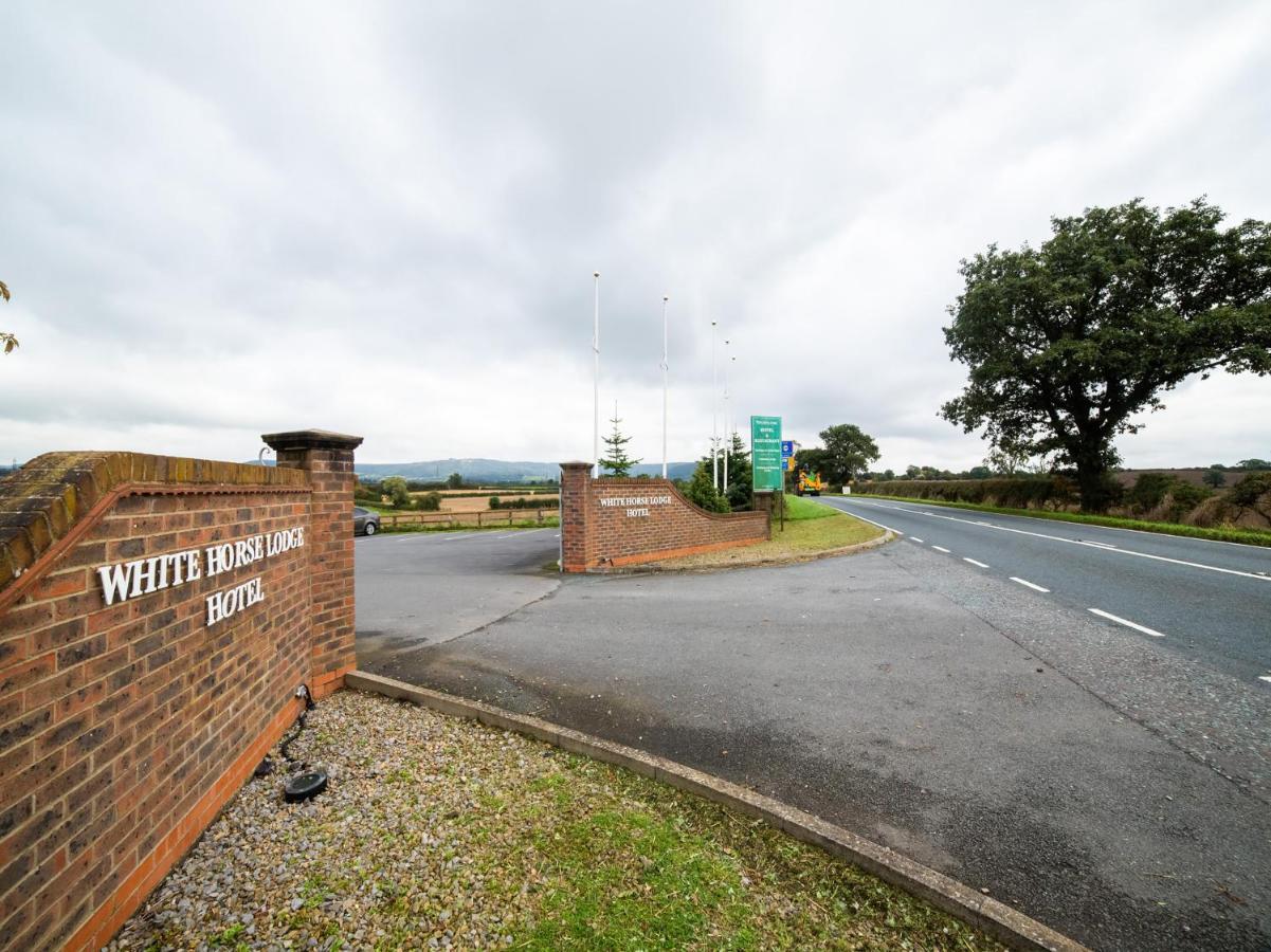 Oyo White Horse Lodge Hotel, East Thirsk Bagby Екстериор снимка